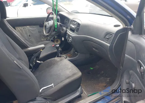 2011 Hyundai Accent Gl z USA, uszkodzony, nr VIN KMHCM3AC8BU192173